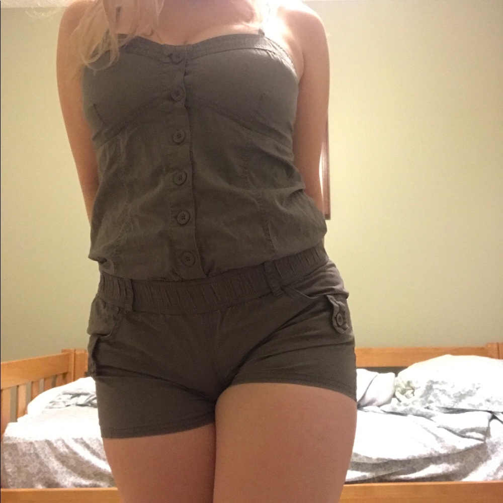 cute bustier taupe button down size L romper!!